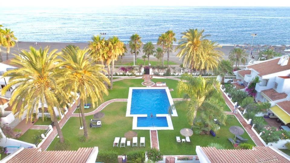 Beachfront Oasis In Costa Del Sol. Caleta De Velez Exterior foto